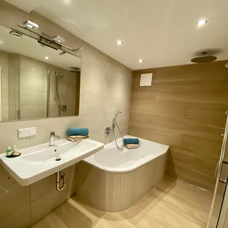 Auszeit * 玛利亚普法尔